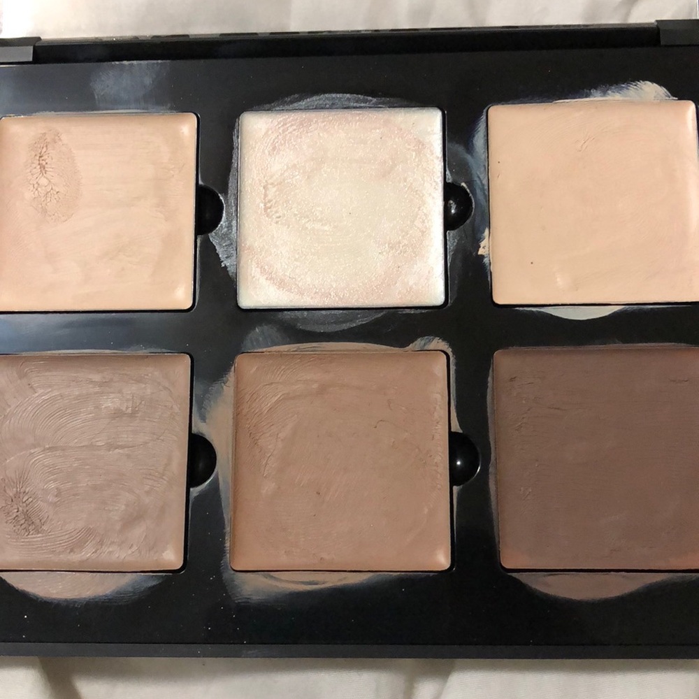 makeup - Picture 2 of 3